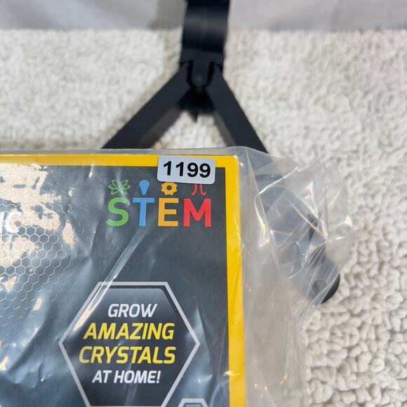National Geographic Crystal Lab Glow In The Dark STEM Science Complete Kit 8+ - Picture 11 of 11